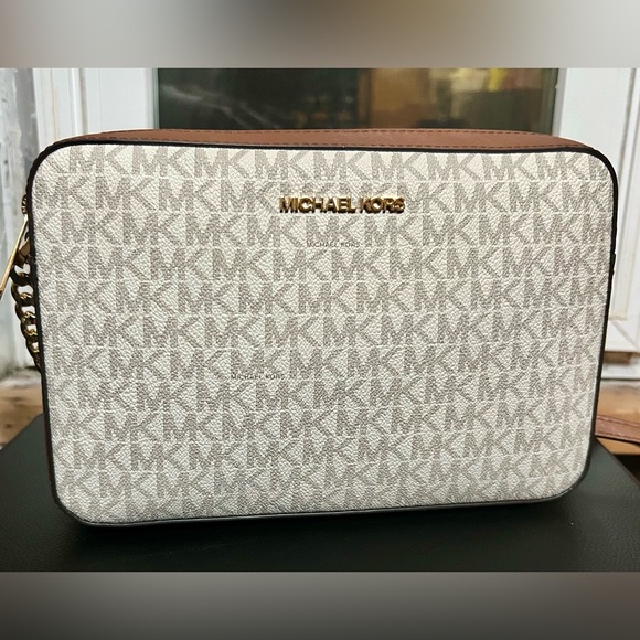 Michael Kors Jet Set Large Printed Logo Crossbody Bag -LIKE NEW CONDITION! - Picture 6 of 16